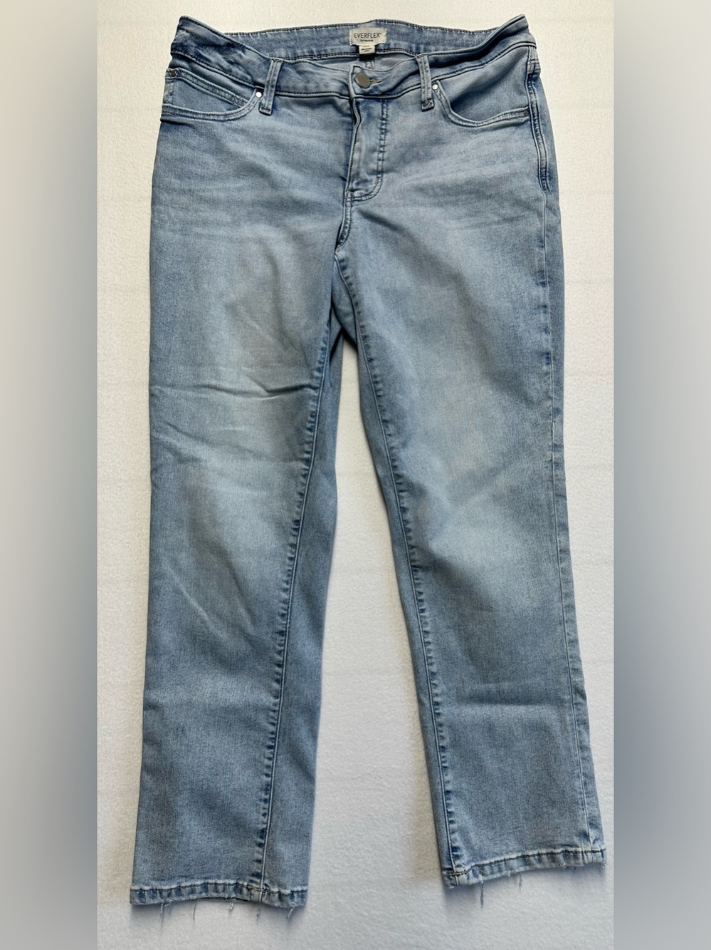 EVERFLEX Women’s 14W Regular Stretch Denim Jeans – Light Wash – Frayed Hem